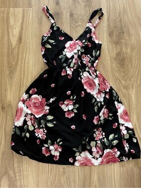 Yuna Floral Fit & Flare Dress NWT Size S/M